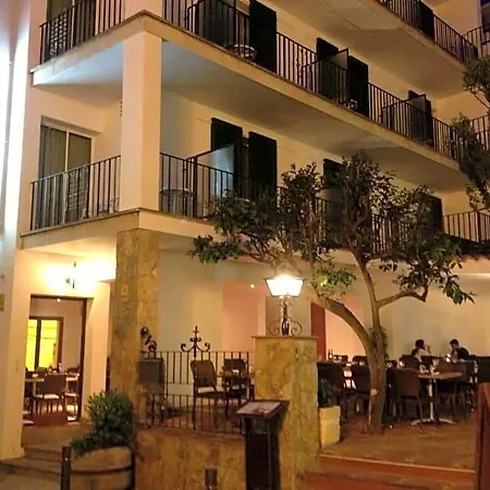 ホテル L Hostalet De Tossa 2*